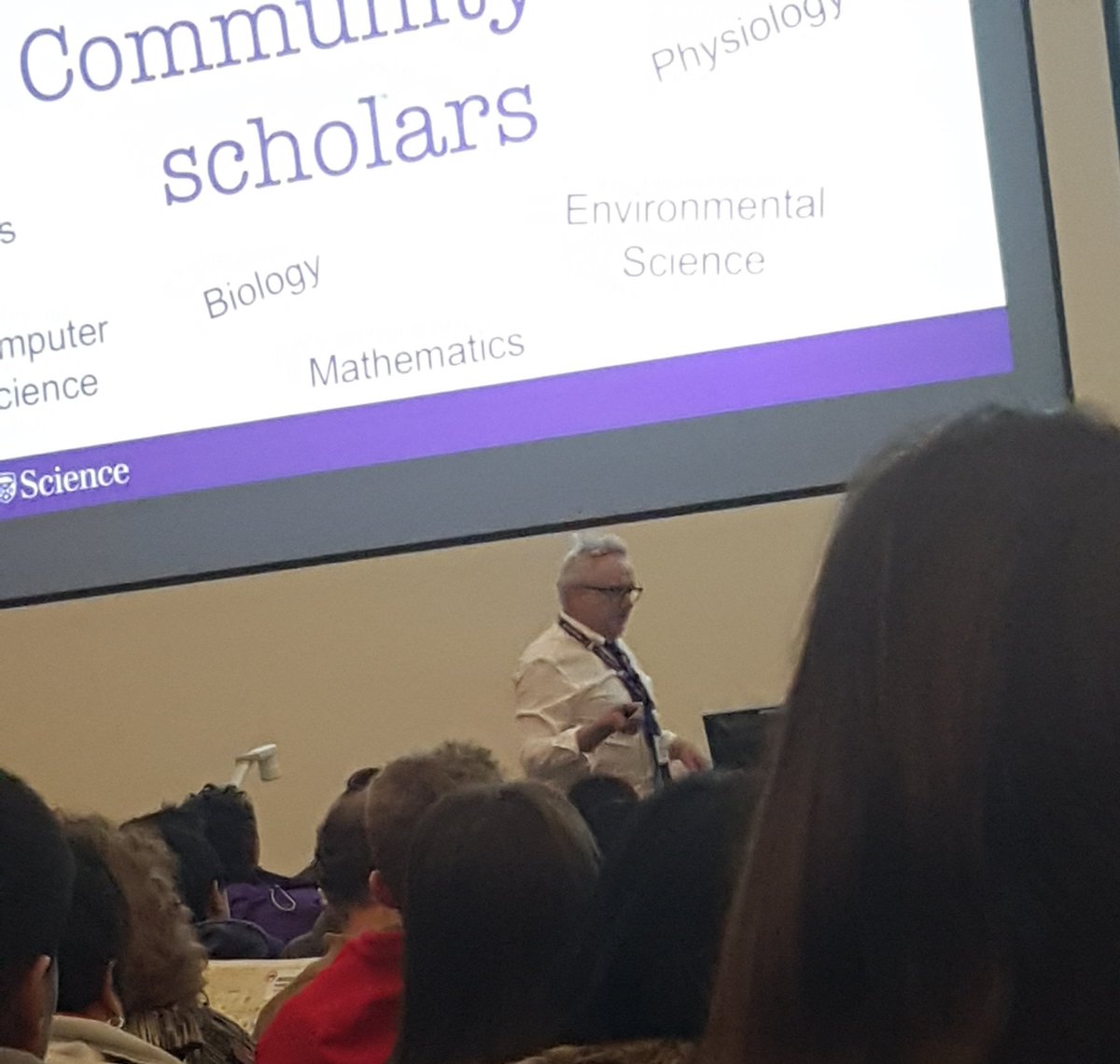 westernuScience's tweet photo. "It's the strength of community that makes the difference in your overall experience in first-year" Denis Maxwell, AAD Recruitment & First-year #OffToWesternU #livetheScience https://t.co/JAUncvIZwO