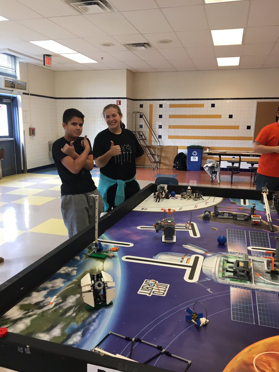 GunstonTechEd's tweet photo. Gunston Robotics team AETHER ready for competition. #GunstonPRIDE #APS_CTAE https://t.co/hdS9mt6we2