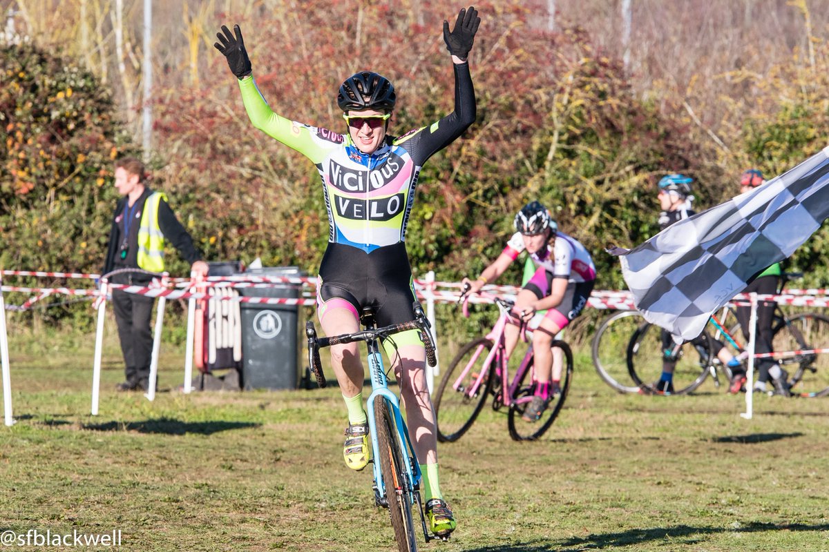 Simon F Blackwell tweet media