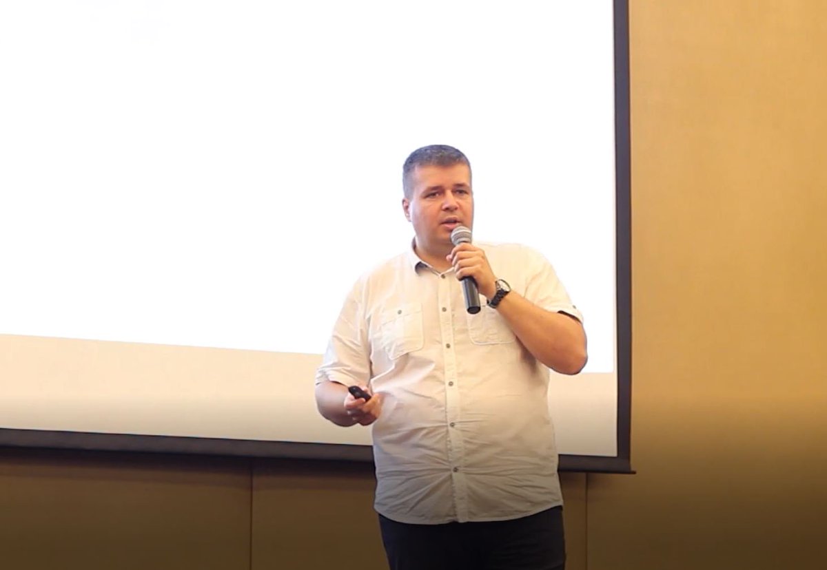 CEOKLUB1's tweet photo. #ICO #Pitch at the #CKIF #Dubai 2018 by @thecargocoin 

#Blockchain #events #investment #Summit #fundraising #ICO https://t.co/BjML6sPx1l