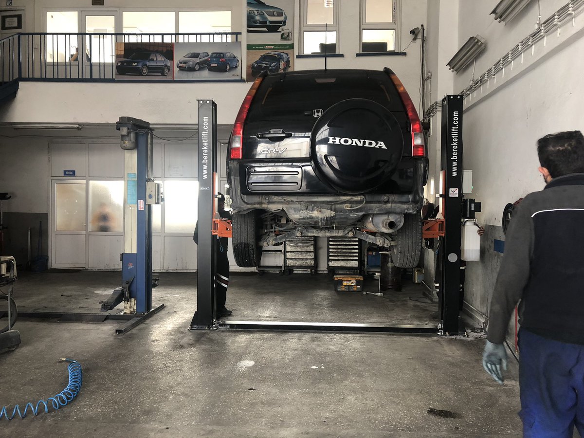 BereketLift's tweet photo. Bereket lift otomotiv servis ekipmanları #otolift #araçkaldırmalift #bereketlift #ikisütunlulift #hidroliklift https://t.co/ct4bsVqnyB