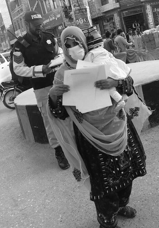 zaliyawaheed29's tweet photo. تم عورت ہو چٹانوں سی، سامنے کھڑی حیوانوں کے 🌹 Long Live. @BibiGulBaluch https://t.co/1KFSFDb91B
