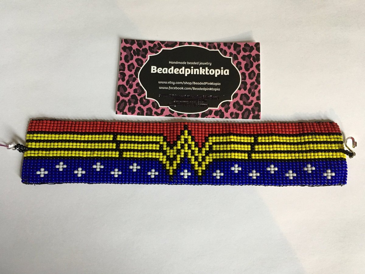 KellyKochan's tweet photo. Excited to share from my #etsy shop: Handmade Wonder Woman beaded bracelet. #wonderwoman #jewelry #handmade https://t.co/7aFoOuxw4I
#comic #beadwork #beads https://t.co/JI5Zf1Crz9