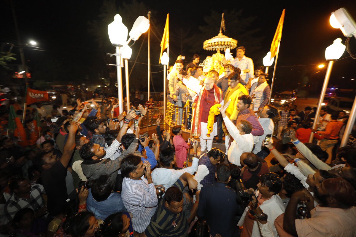 AmitShah's tweet photo. मैहर (सतना) में आयोजित रोड शो से कुछ और अविस्मरणीय पल। https://t.co/Kic1BEuluu