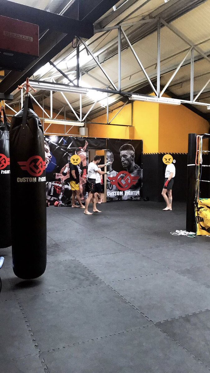 gbcasuals's tweet photo. @anotherround_es-@gbcasuals connection #FIGHTFIRM #ORDENTEAM https://t.co/pDUKQjj4KH