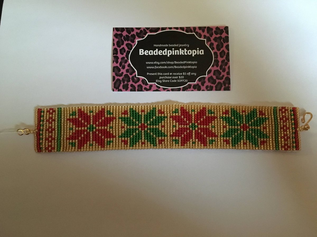 KellyKochan's tweet photo. From my #etsy shop: Snowflakes Christmas Beaded Bracelet. #handmade #snowflakes #christmas #jewelry #bracelet #beadedpinktopia https://t.co/m6pL6c24gN #beadedwork #gold #beads #beadedjewelry #winter #handmadejewelry https://t.co/S0j5liZF9o