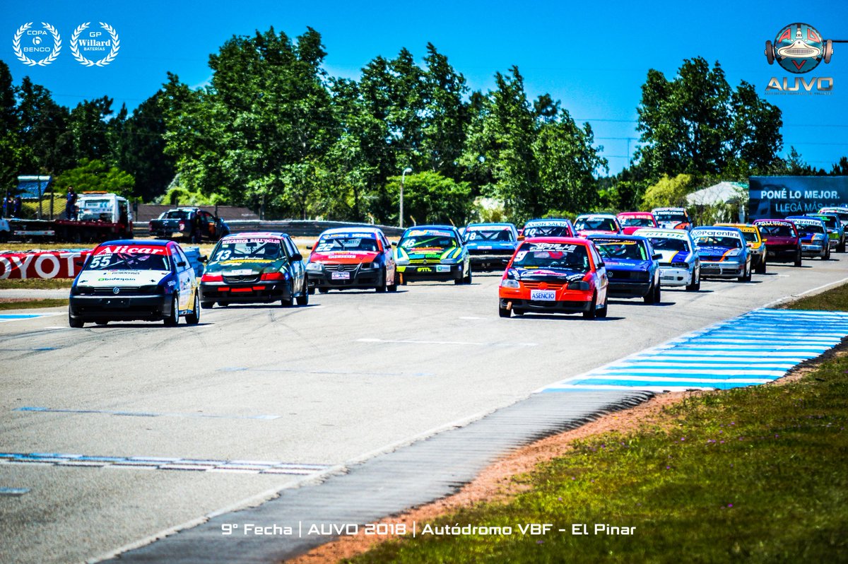 AUVO2's tweet photo. Gran Final del Turismo SAC! Félix De La Carrera obtiene la victoria 🏁🚩🍾💪
 https://t.co/TnXR0TZ7TM
 #auvo #auvotv #race #drivers #winners #flag #turismosac #GP #Willard #Cup #Benco https://t.co/n8UjDf81nG