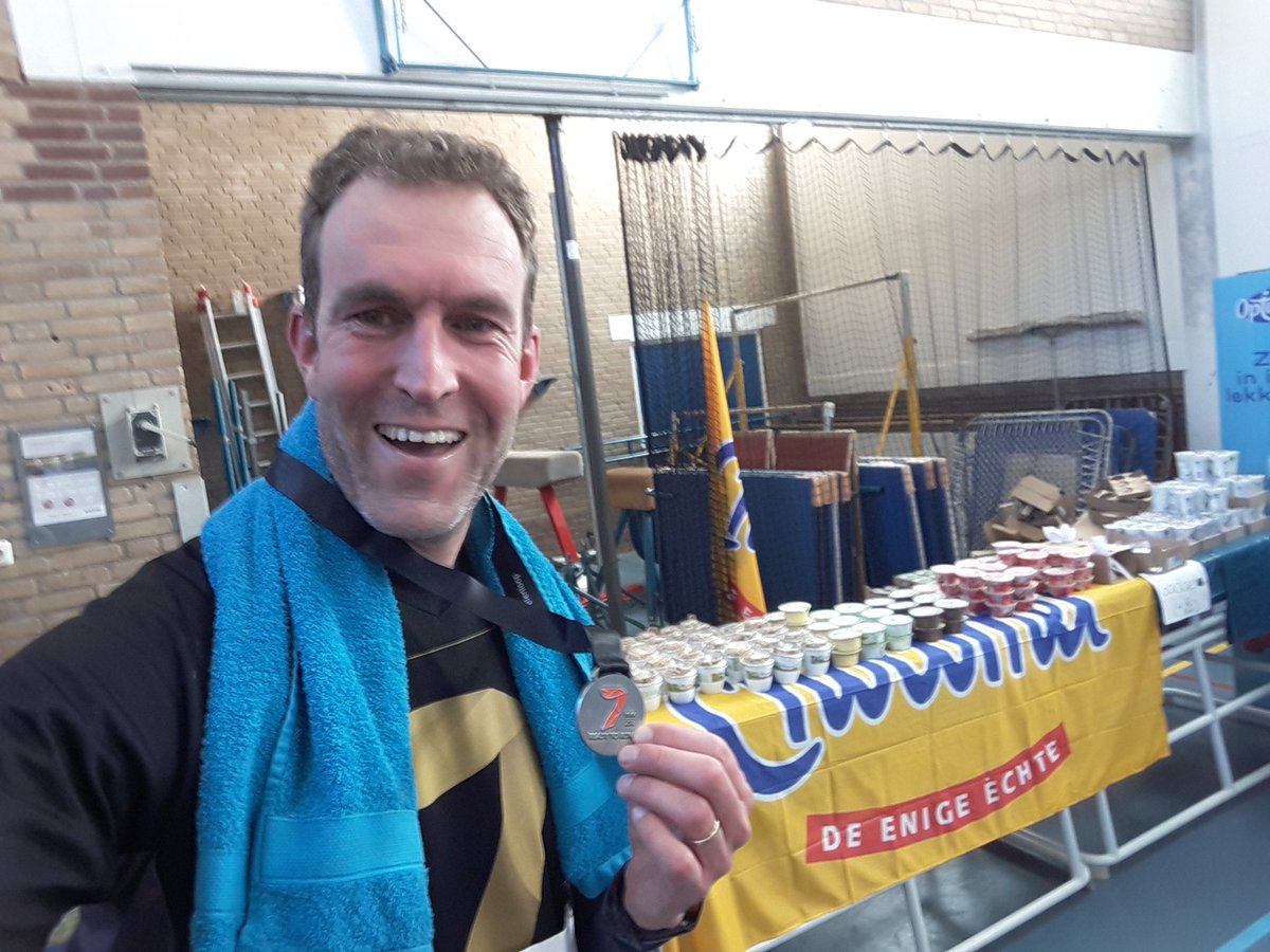 JeroenAWouters's tweet photo. Dat was top #hardlopen vanmiddag bij @7Hloop #Zevenheuvelenloop wat een weer, wat een sfeer! @GelderlandSport. En natuurlijk ook beweeg- en voedingsonderzoek van @radboudumc @Eat2Move bij 400 deelnemers #prorunning https://t.co/XTxQkeoVfI