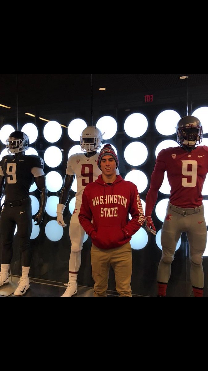 CameronWeinberg's tweet photo. Had a great trip to Pullman Washington! Great to see some records get broken and to watch such a great game. Thank you @Coach_MBrock for letting me experience the WSU atmosphere! #JoinTheHunt #GoCougs https://t.co/NCrVBo1qeP