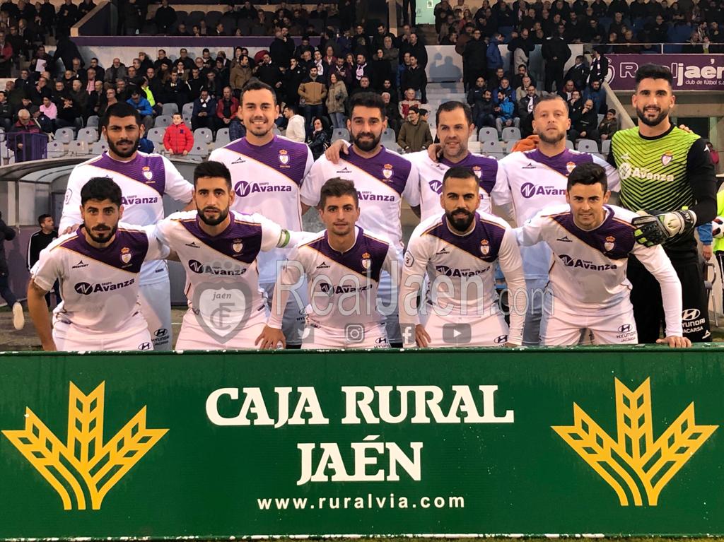 RealJaenCF's tweet photo. ⏱ 2' | 0-0 | #RealJaénElPalo

Primera ocasión para Mario Martos que remata fuera. 
Con este once salimos hoy 🙌

#HalaJaén 💜 https://t.co/8m2l46UXWZ