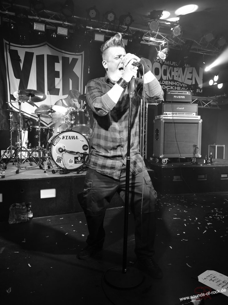 soundsofrockde's tweet photo. An amazing friday evening with @Yiekofficial 

https://t.co/andp167xiL https://t.co/zDdz02tKAL