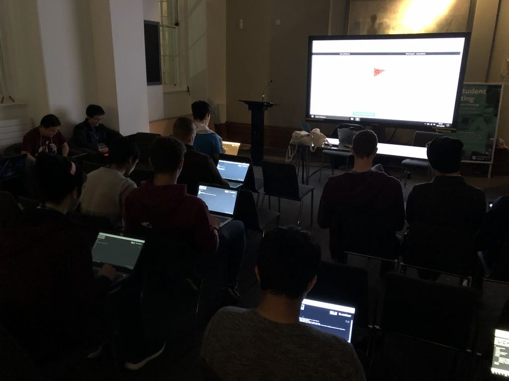 MLHacks's tweet image. This weekend our hackers loved participation in !light presented by our lovely friends of @BlackRock_Eng! #porticode3 @UCLTechSoc