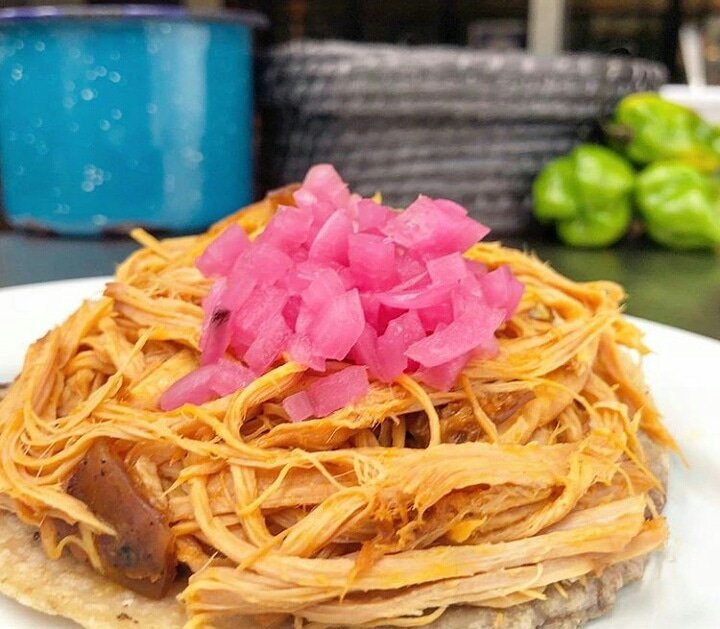 #Panucho de #cochinitapibil conbsu clásica cebollita morada es el favorito de todos. #domingo de pasar por un par de éstos a <a href="/latradicioncdmx/">La Tradicion CDMX</a> dentro de <a href="/pariancondesa/">Parián Condesa</a>
#Condesa #latradicióncdmx #Mérida #Yucatán #antojo #culturaculinaria