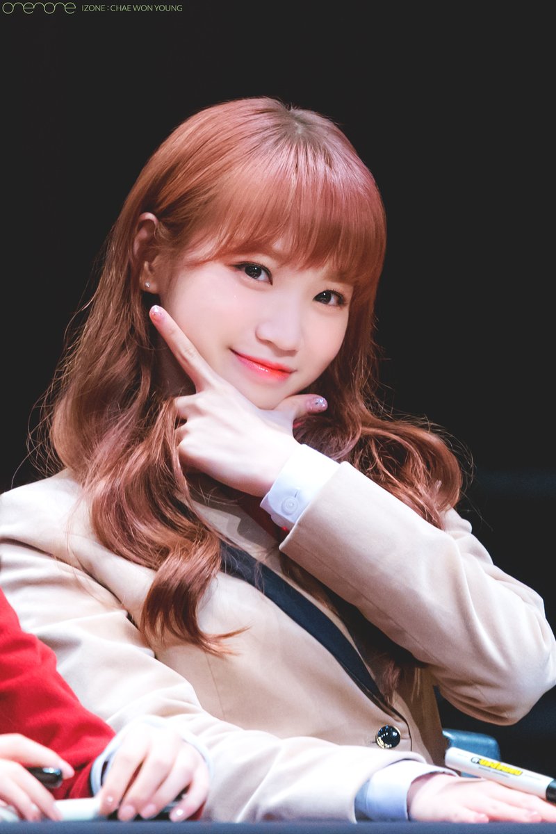 kim chaewon pics on twitter 181116 izone kim chaewon pics on twitter 181116 izone
