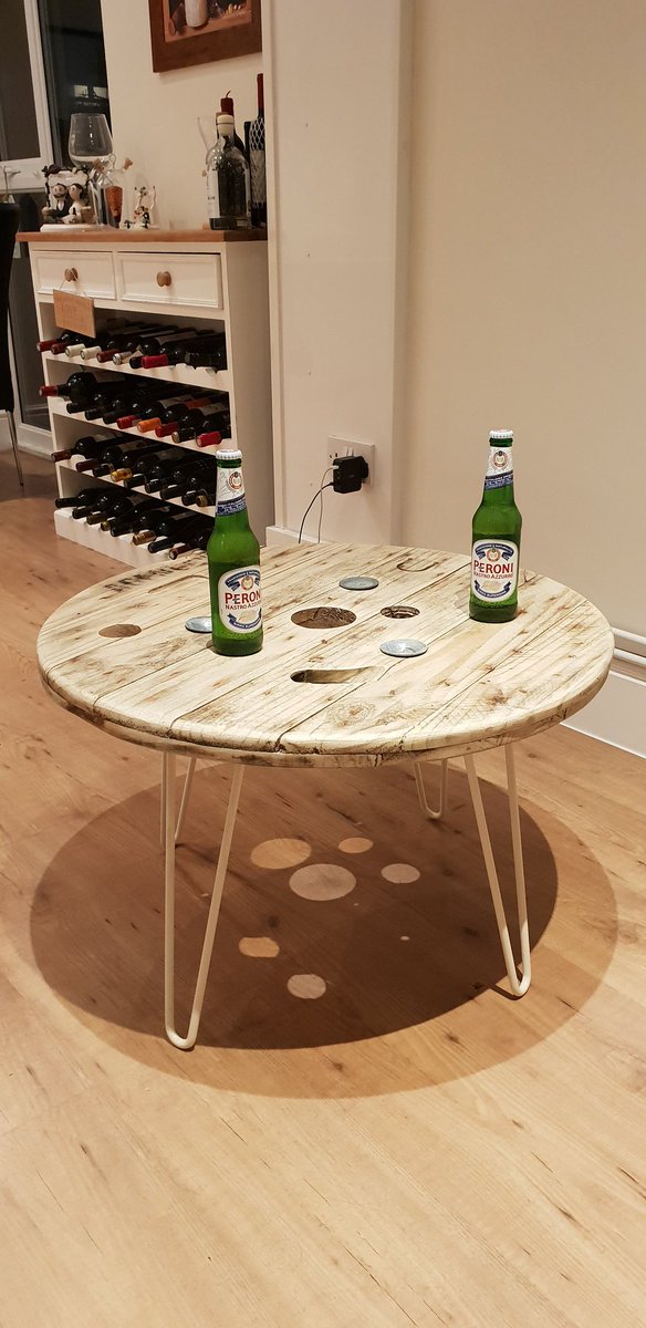 Ian_COJ's tweet photo. Loving my #UpCycled table built by @jaylloydtraynor #ManCave https://t.co/8GtZdEQKuW
