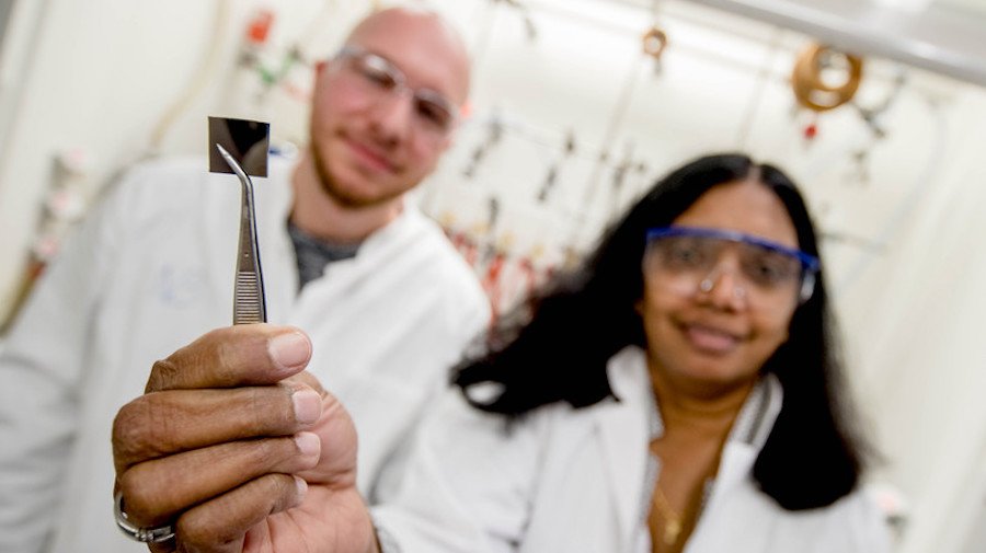 Silver becomes key component for ultra-efficient solar cells mining.com/silver-becomes…