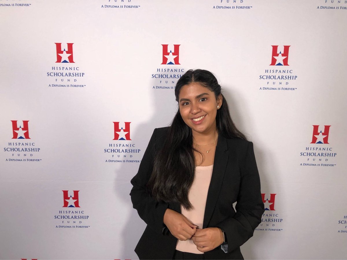 ALPFAPennState's tweet image. This year&apos;s executive board wouldn&apos;t be able to keep up the good work without the help of our former president and advisor, Kamyla Fonseca. Her hobbies are playing tennis, hanging out with her family and friends, go see Broadway shows, and watching Netflix. #alpfamilia