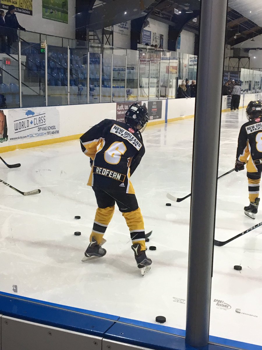 nettieredfern's tweet photo. Here we go! #silverstickfinal #mitchellmeteors https://t.co/GNUd06Fbz9