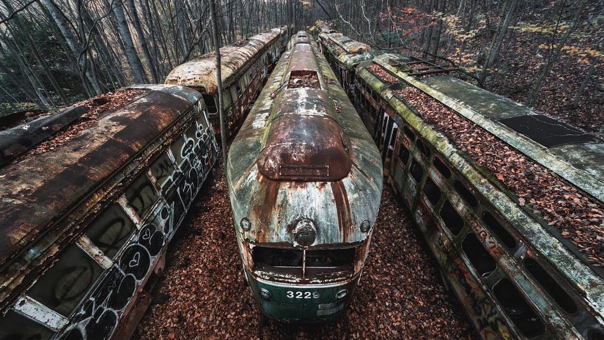 unfoundhouse's tweet photo. End of the line...
MBTA green line (Boston) trollycar graveyard https://t.co/tu3cnPmAv2