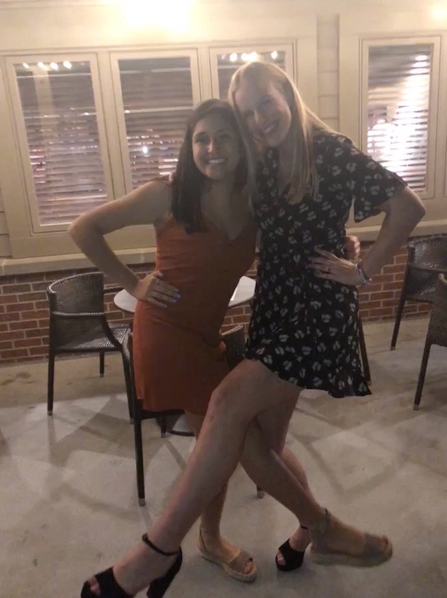 Samanthaguilar7's tweet photo. Godverdomme it’s your 17th!! Happy birthday Luna thanks for being my xc buddy 😤💪🏽 love you can’t wait to celebrate!! 🤩💛 https://t.co/fLmCWeeM50