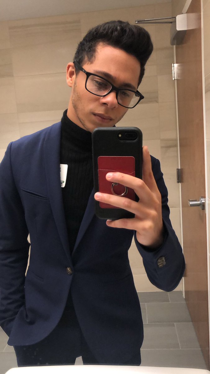 EJeremyTorres's tweet photo. #LGBTQbaes I’m a queer professional and a bae https://t.co/qHJTJpfWbl