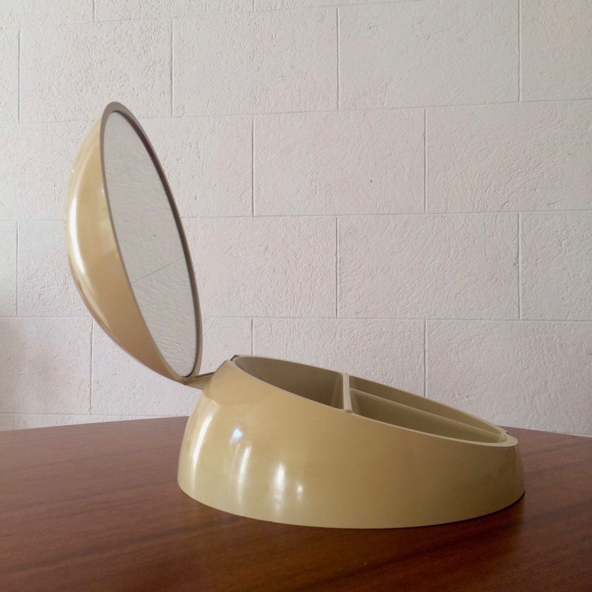 Bidtween tweet media