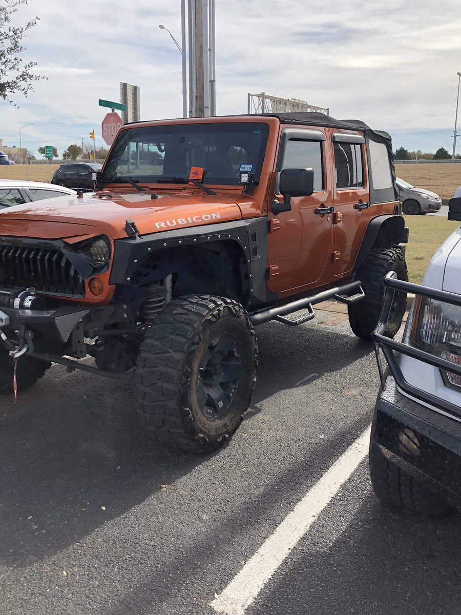 QueenBee_1979's tweet photo. @THEJeepMafia koozied this beast by #TheJeepMafia okiedamsel 🧡 so savage https://t.co/8jttmyvVA5