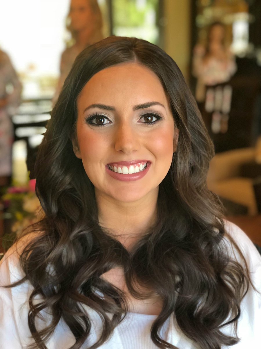 MakeupByTamaraB's tweet photo. Such a #radiant #bride 💗 #weddingday #beautifulbride #weddingdayprep #weddingmakeup #bridalbeauty #weddingmakeupartist #arizonamakeupartist #tamarabickleymakeup https://t.co/8muNxH0atr
