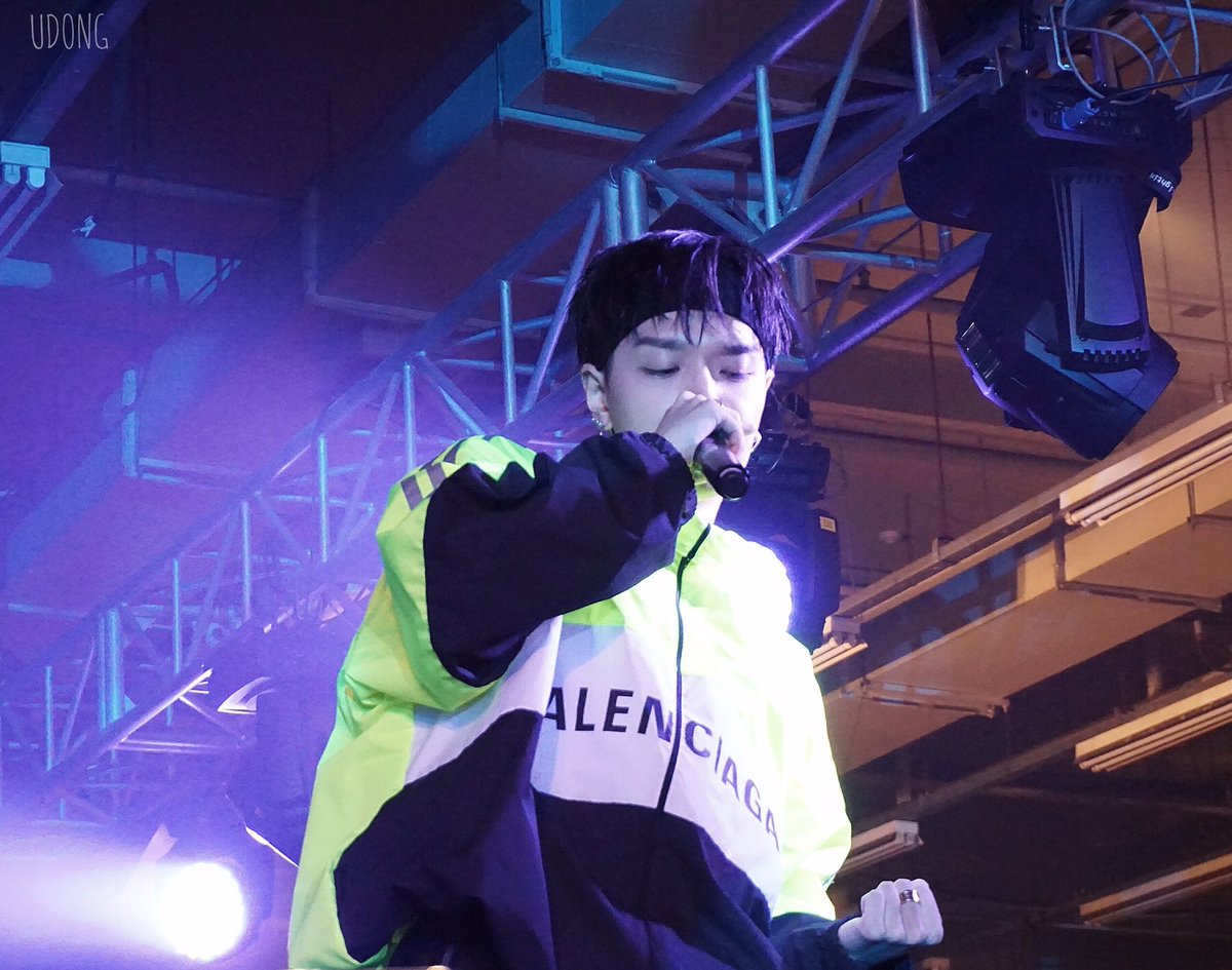 longloveudong's tweet photo. #SimonDominic #์๋ #simond #longlivesmdc #์ ๊ธฐ์ #้ๅบ็ณ #ALLDAYOUT @babospmc
181118 all day out https://t.co/1aXehPwons