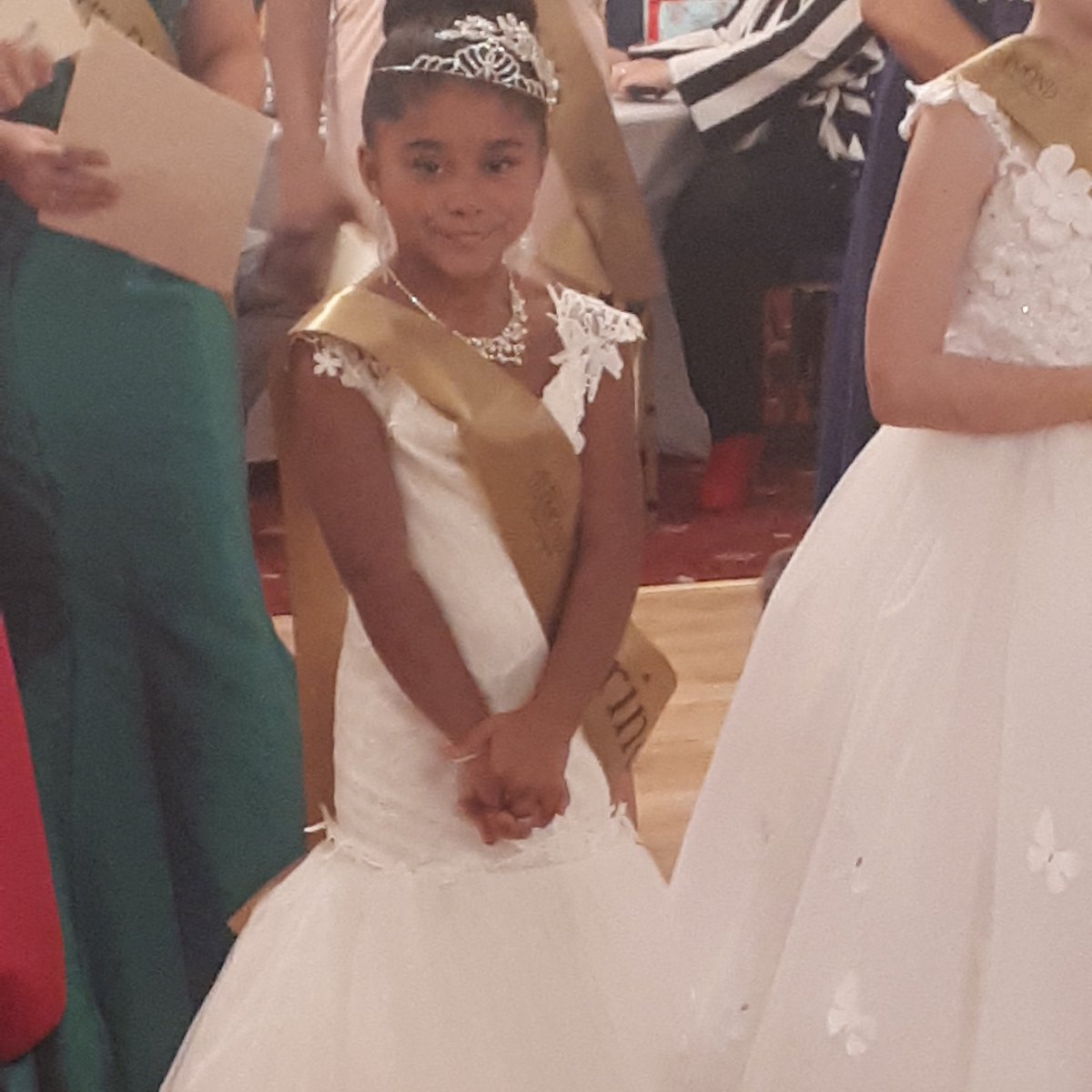KellyGr60840588's tweet photo. #mybeautifuldaughter https://t.co/maVjlj05F2