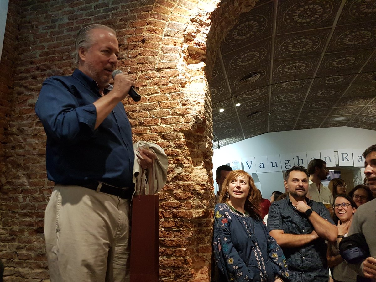 vpalacinh's tweet photo. A spectacular night to have in mind for long. Lots of outstanding Vaughan teachers and Vaughan follovers/lovers gathered to be part of @imalbertoalonso #SWNNx aniversary and Vaughan radio 15th aniversary. Thank you so much Alberto. https://t.co/ZtUJr6dykY