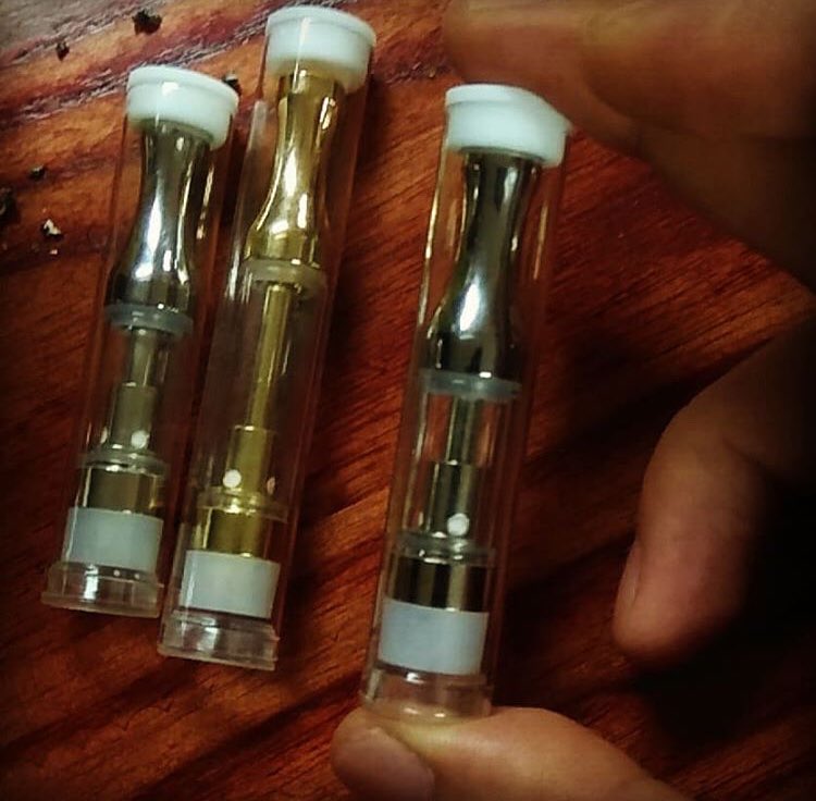 DanielW08407242's tweet photo. Vapes available the GOLD and SILVER in stock🔥🔥🔥 https://t.co/rvQKoAMwhx