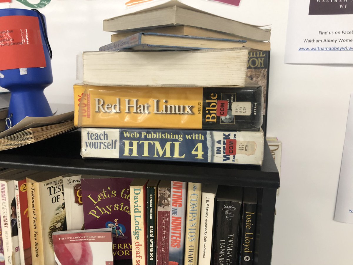 SteveYeolandCMS's tweet photo. @RedHat I'm picking this up next time I hit the shops. https://t.co/lLXlJOWIWc