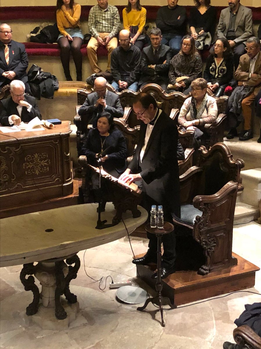 El Dr. Tomàs Pumarola rebut com a Acadèmic Electe de la Reial Acadèmia de Medicina de Catalunya fa discurs sobre la microbiologia clínica en el centenari de la grip espanyola. Felicitats!