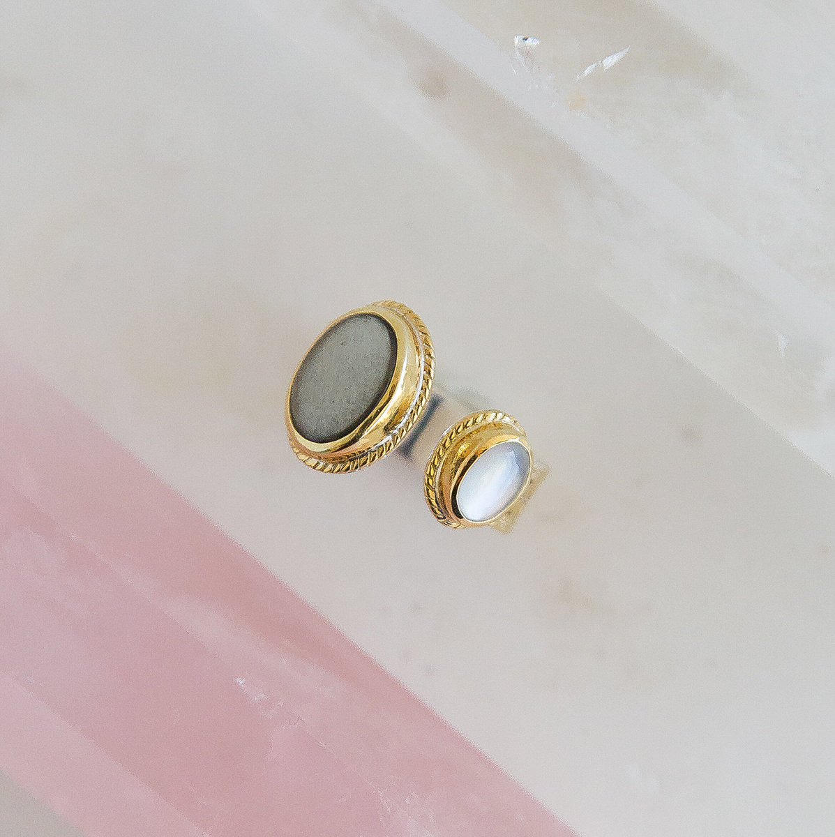 annabeckdesigns's tweet photo. Pyrite and Mother of Pearl are the new power couple. #annabeckdesigns https://t.co/uNbCZoZYVf