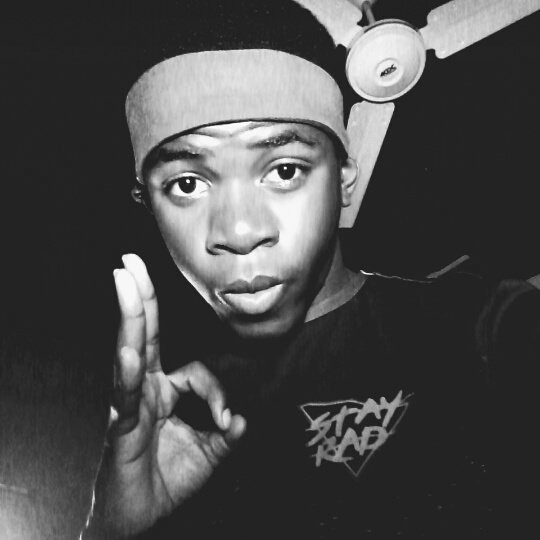 Mn7Ngema's tweet photo. #NewProfilePic...#StringandBling...Throwing shade #NeymarJr #Cr7 #AugustAlsina #Chrisbrowb https://t.co/6H8jL0PFF2