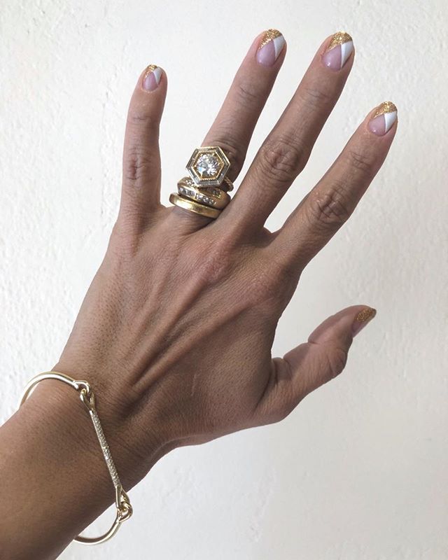 TuraSugden's tweet photo. Captured by harwellgodfrey at yesterday’s #Sonoma trunk show with studiocollectionsjewelry. Please note the insanely beautiful nails, her own ring stack, and a Pavé Needle Eye Cuff.
.
.
.
#turasugden #futureheirlooms #recycledgold #lovegold #elevatedsetting #artisanjewelry #co https://t.co/YPWlushcWr