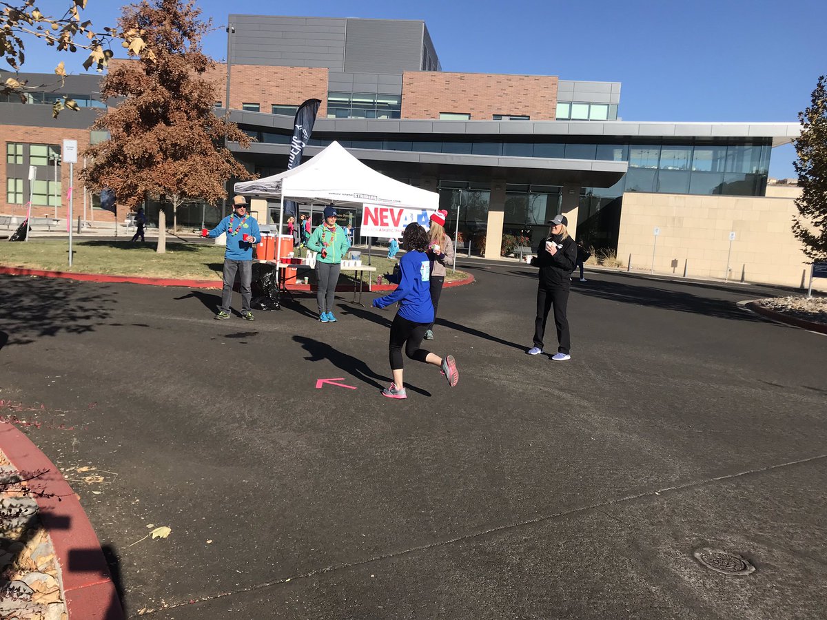 Beautiful morning to volunteer with Girls on the Run!! We’re ready for the runners! #girlsontherun5K #universityofnevada @Nev_ATA @FWATAD8