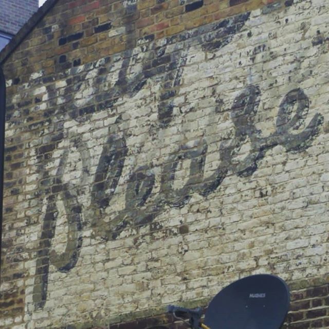 ghostsigns's tweet photo. Players Please, Kemey's Street/Kenworthy Road, London E9.
#ghostsigns #ghostsign #playersplease #players #tobacco #cigarettes #E9 #Hackney, https://t.co/EU3evTK7p5 https://t.co/HAZdguIpv1
