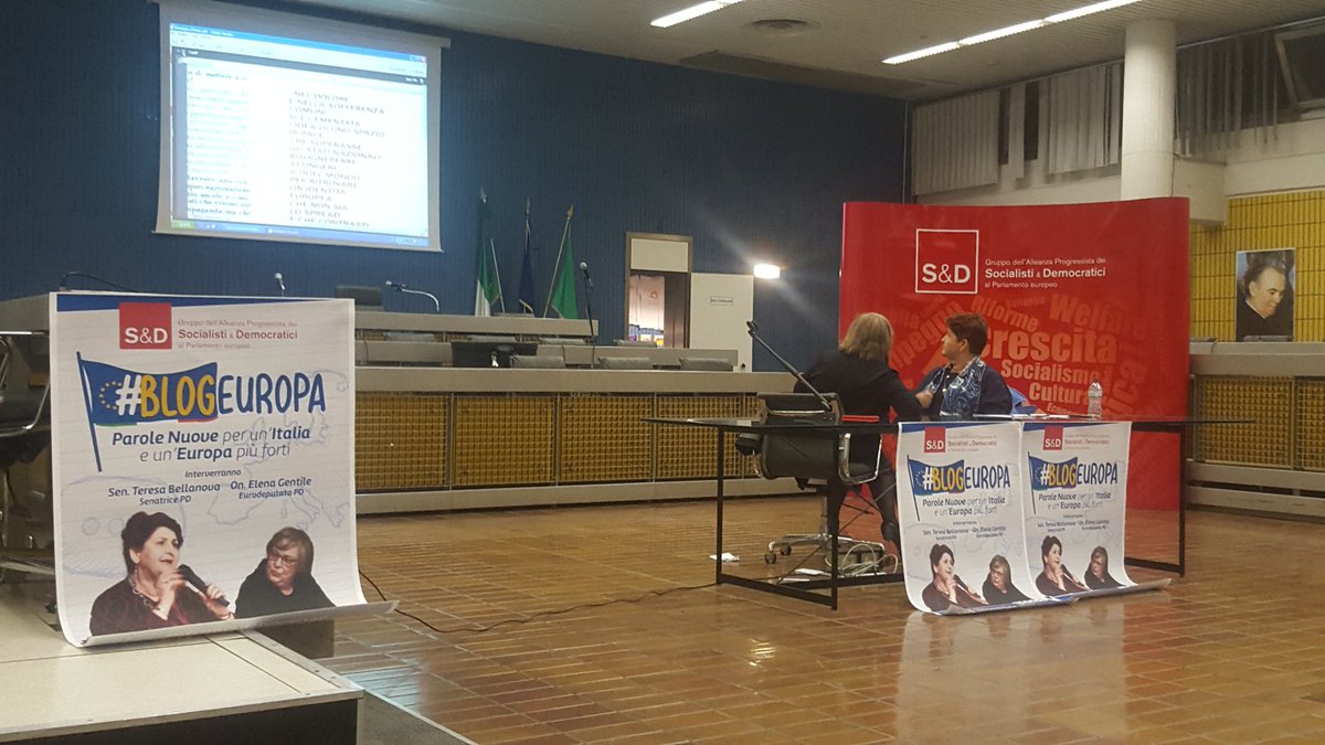 TeresaBellanova's tweet photo. A Cerignola con Elena Gentile #blogEuropa "Parole Nuove per un'Italia e un'Europa più forti".
Una domenica di partecipazione. https://t.co/r3DO1b3dye