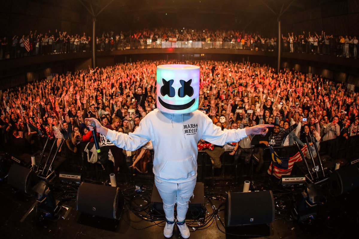 marshmello's tweet photo. My first time in Russia was really amazing! https://t.co/w18mda0yNZ