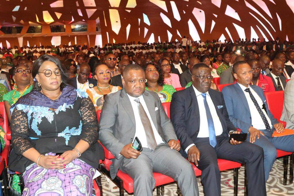 shevalGagnan's tweet image. Le pari gagné du #RACI. 

@SOROKGUILLAUME, le peuple a besoin de vous. Allez vous l'abandonner ? Vous connaissant, j'en suis pas sûr. Il suffit de dire 1 mot.  Cc @AlainAkouala @rfemassala @FranklinNYAMSI