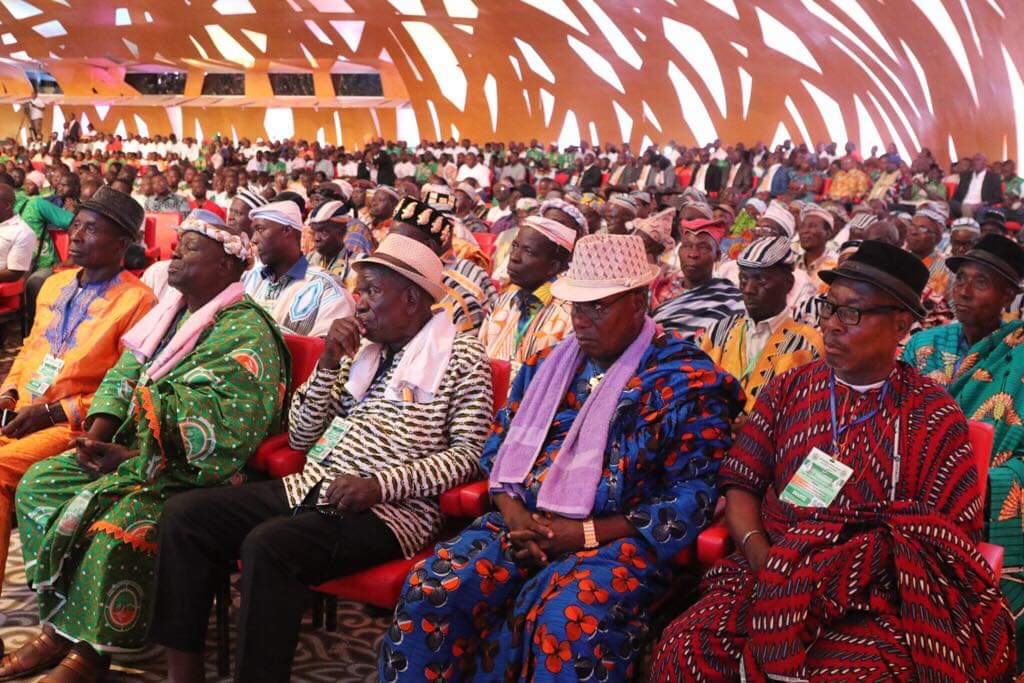 shevalGagnan's tweet image. Le pari gagné du #RACI. 

@SOROKGUILLAUME, le peuple a besoin de vous. Allez vous l'abandonner ? Vous connaissant, j'en suis pas sûr. Il suffit de dire 1 mot.  Cc @AlainAkouala @rfemassala @FranklinNYAMSI