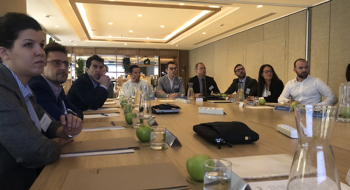 patriciajaenv's tweet photo. #talentpoolGMs Alberto Lalinde nos da una Clase magistral de los roles y conocimientos que deben tener los GMs excelentes! Mucho #talento , nervios, ilusión y compañerismo en esta sala. Os deseamos los mayores éxitos! #MeliaSpain @MeliaCareers https://t.co/hDkxLzZwrA