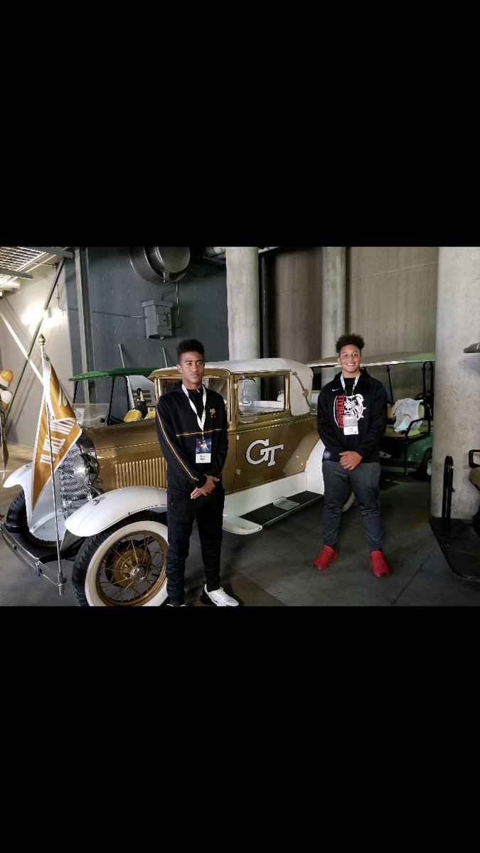 chayce22's tweet photo. Had a great visit @GeorgiaTechFB with my bro!! 🐝 @ChuckHsmith https://t.co/oH9bsezDQA
