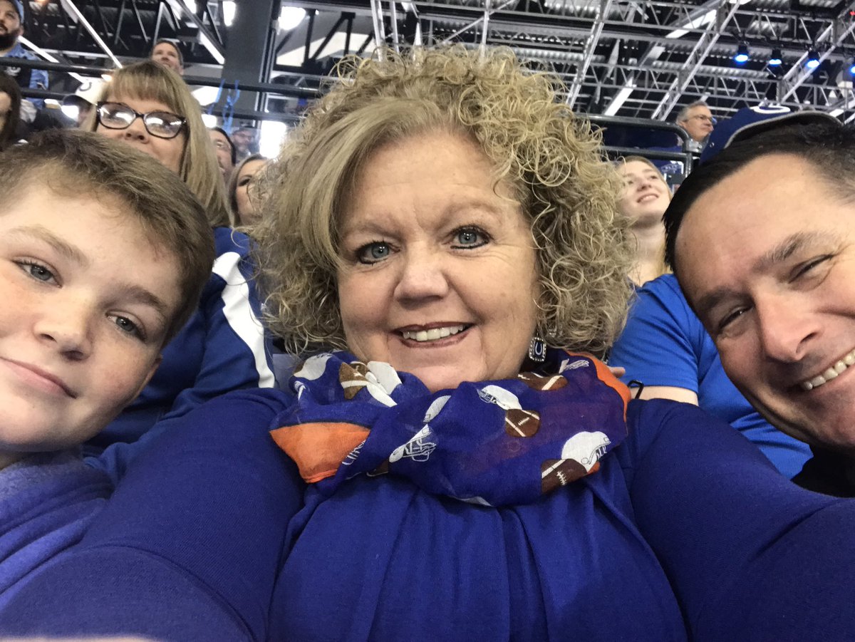 cowbarngirl's tweet photo. #coltshare https://t.co/1GuVHOsImE