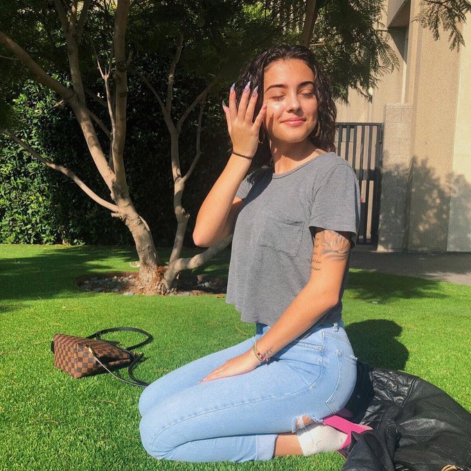 Natural is always the best 🌼 @FashionNova https://t.co/g8E87kSpXU<a class="tags" target="_blank" title="On Twitter" href="/?out=eyJ0eXAiOiJKV1QiLCJhbGciOiJIUzUxMiJ9.eyJpYXQiOjE3MTk4MDYzNTgsImlzcyI6InR3cG9ybnN0YXJzLmNvbSIsIm5iZiI6MTcxOTgwNjM1OCwiZXhwIjoxNzUxMzQyMzU4LCJyZWRpcmVjdF91cmwiOiJodHRwczovL3R3aXR0ZXIuY29tL0Zhc2hpb25Ob3ZhIn0.WZpm69nJE4gW0ecfV5M2xQ9vWa8DpBPaDK16aAleKDmuMTX2Lrz6DUA3QcdHcLOQqUZrOLPHGsrmyhXbGtiOwA">@FashionNova</a><a href="/tag/estanavidad"class="tags"><span>#estanavidad</span></a>