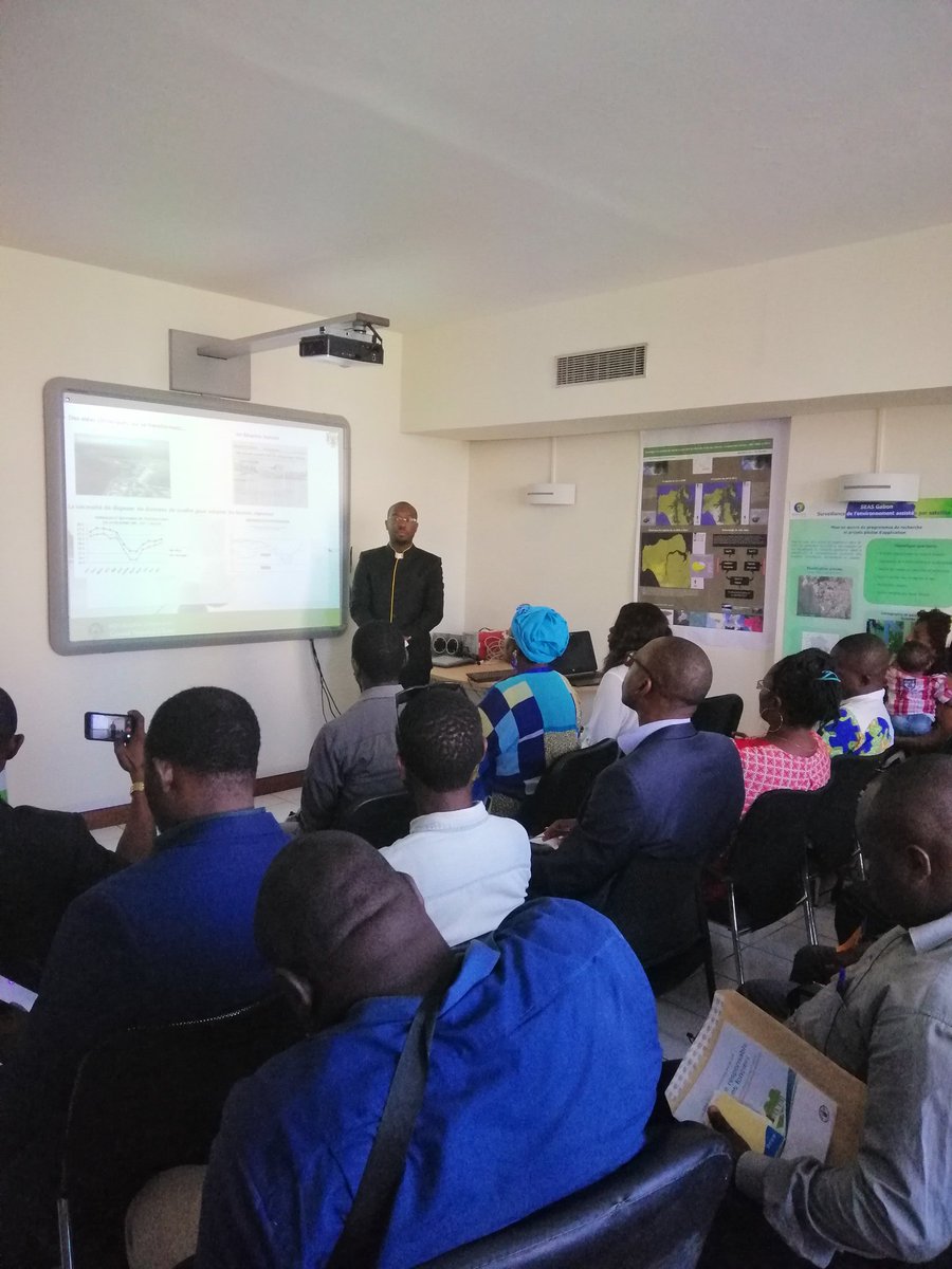GabonClimat's tweet photo. Le CNC a tenu un atelier co-organisé par le #Roscevac et @PACJA1 sur renforcement des capacités des OSC oeuvrant pour l'environnement et la gouvernance climatique. Partage d'information sur les projets climatiques du #Gabon et les opportunités de collaboration. https://t.co/kkZbTD9aRs