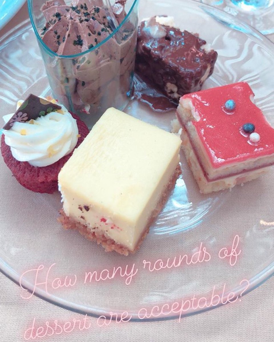 Wilson_Creek's tweet photo. As many as you want!
Dessert doesn't go to the stomach, it goes to the heart!
@minalovesbows

#sundayfunday #brunchin #bubblebrunch #creeksidegrille #drinktemecula #dinetemecula #visitcalifornia #sparklingwine #bubbly #champagnebrunch #wilsoncreekwinery #dessertheaven https://t.co/DM5LRiPpNM
