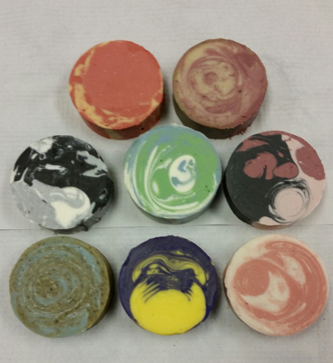 wnchem's tweet photo. Thanks to these talented AP chem students (and many others!!!) who made 186 round bars of soap on Friday after school. @WNChemGems #ExperimentalDesignSuccess
#ScienceInRealTime
#WNsoapProject https://t.co/eoal6BxeJB